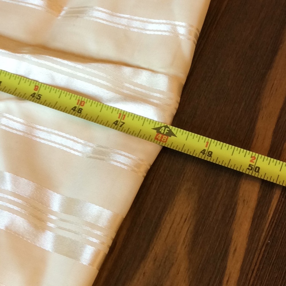 FINAL SALE PRICE 3 Pc Vintage Embroidered & Satiny Linens - Picture 8 of 11